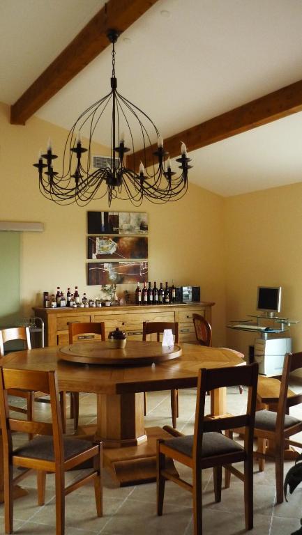 Relais De L'Alsou- Piscine Bed & Breakfast Labastide-en-Val Exterior photo